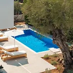 Βίλα Elia Luxury *