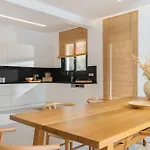Elia Luxury *