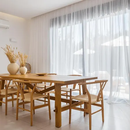 Elia Luxury Акротири