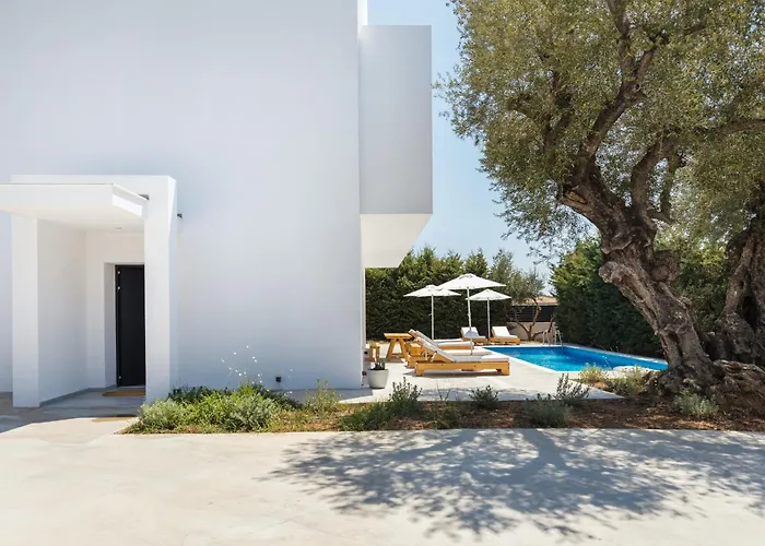 Elia Luxury *