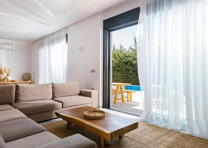 Elia Luxury * Акротири