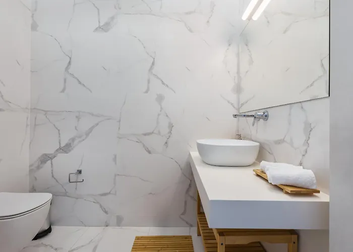 Elia Luxury